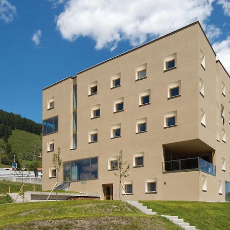 Scuol Youth Hostel Екстер'єр фото