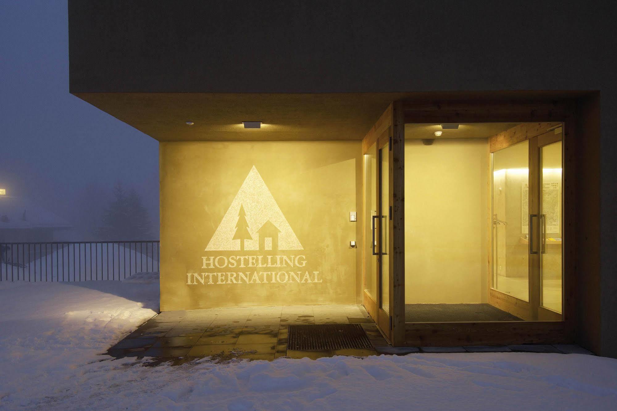 Scuol Youth Hostel Екстер'єр фото
